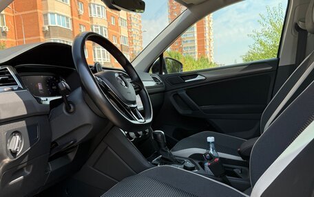 Volkswagen Tiguan II, 2019 год, 2 950 000 рублей, 6 фотография
