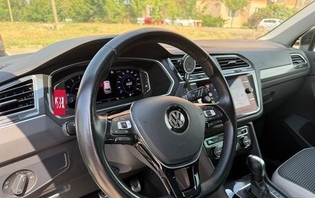 Volkswagen Tiguan II, 2019 год, 2 950 000 рублей, 4 фотография