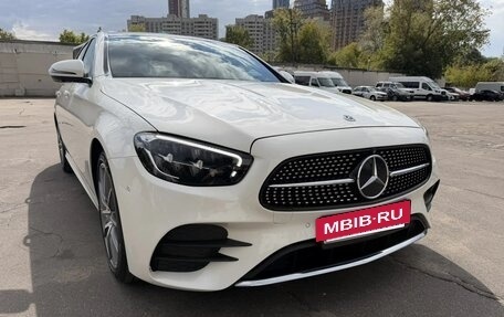 Mercedes-Benz E-Класс, 2022 год, 7 000 000 рублей, 3 фотография