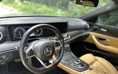 Mercedes-Benz E-Класс, 2017 год, 2 400 000 рублей, 13 фотография