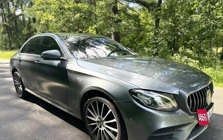 Mercedes-Benz E-Класс, 2017 год, 2 400 000 рублей, 4 фотография