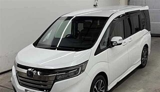 Honda Stepwgn IV, 2020 год, 2 350 000 рублей, 2 фотография