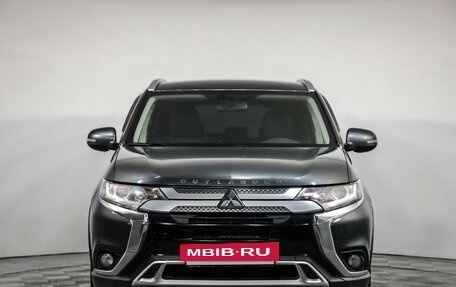 Mitsubishi Outlander III рестайлинг 3, 2019 год, 1 899 000 рублей, 2 фотография