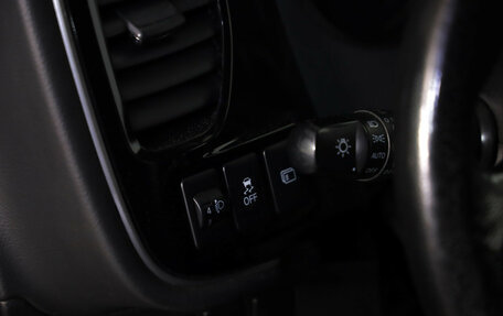 Mitsubishi Outlander III рестайлинг 3, 2019 год, 1 899 000 рублей, 21 фотография
