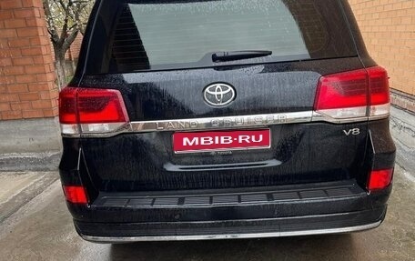 Toyota Land Cruiser 200, 2016 год, 5 800 000 рублей, 1 фотография