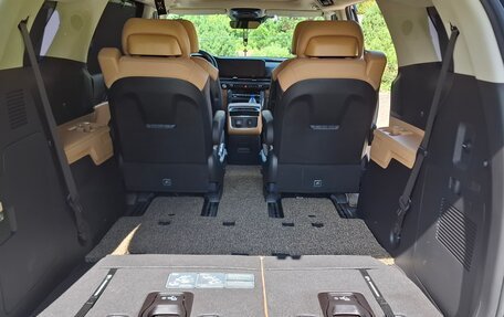 KIA Carnival, 2023 год, 4 800 000 рублей, 25 фотография