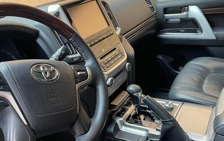 Toyota Land Cruiser 200, 2016 год, 5 800 000 рублей, 5 фотография