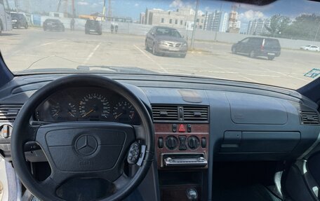 Mercedes-Benz C-Класс, 1997 год, 235 000 рублей, 6 фотография