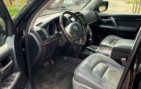 Toyota Land Cruiser 200, 2008 год, 2 600 000 рублей, 21 фотография