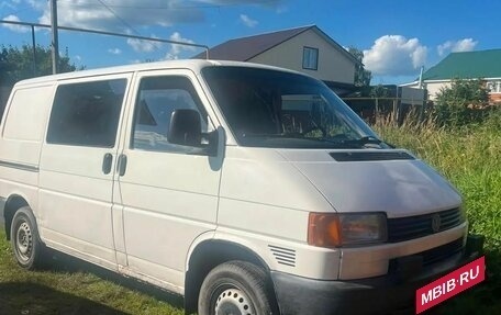 Volkswagen Transporter T4, 2000 год, 650 000 рублей, 1 фотография