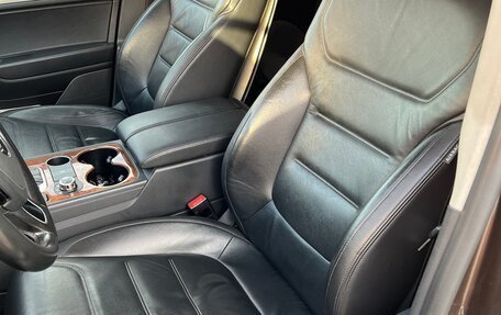 Volkswagen Touareg III, 2013 год, 1 890 000 рублей, 22 фотография