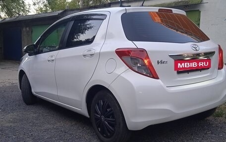 Toyota Vitz, 2013 год, 650 000 рублей, 5 фотография