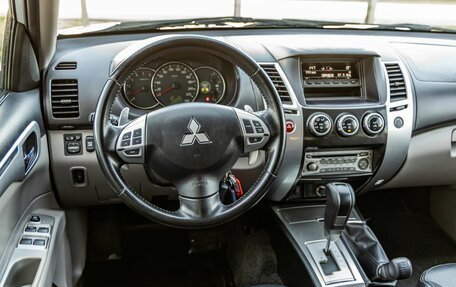 Mitsubishi Pajero Sport II рестайлинг, 2013 год, 1 748 000 рублей, 14 фотография