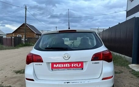 Opel Astra J, 2011 год, 800 000 рублей, 2 фотография