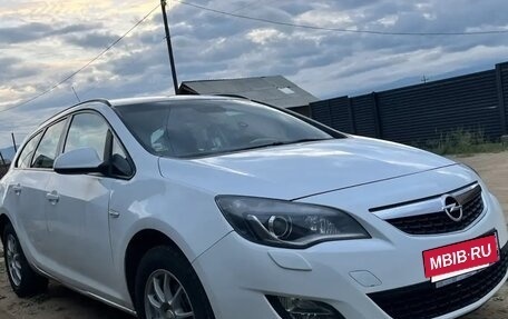 Opel Astra J, 2011 год, 800 000 рублей, 3 фотография