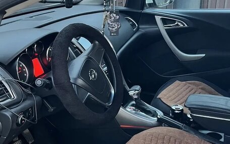Opel Astra J, 2011 год, 800 000 рублей, 12 фотография