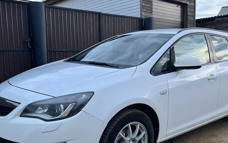 Opel Astra J, 2011 год, 800 000 рублей, 7 фотография