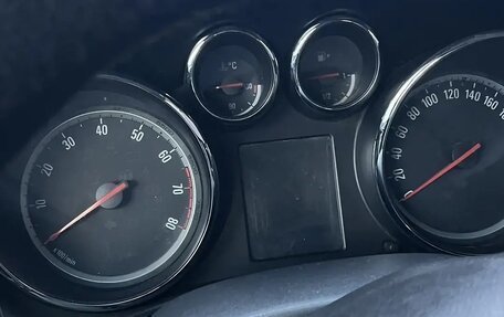 Opel Astra J, 2011 год, 800 000 рублей, 11 фотография