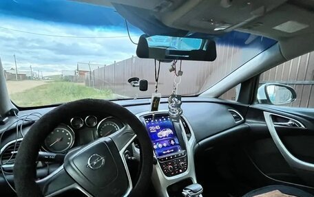 Opel Astra J, 2011 год, 800 000 рублей, 9 фотография