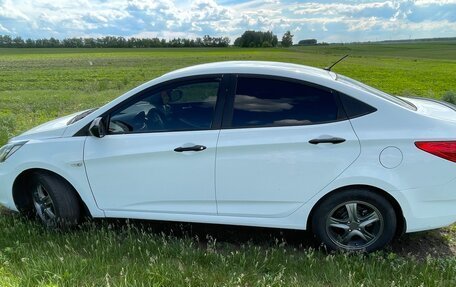 Hyundai Solaris II рестайлинг, 2014 год, 800 000 рублей, 6 фотография