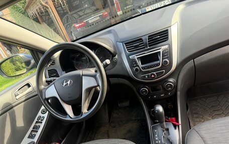 Hyundai Solaris II рестайлинг, 2016 год, 690 000 рублей, 11 фотография