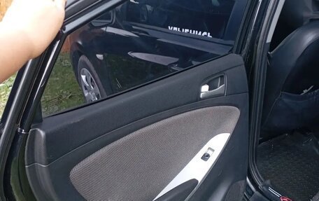 Hyundai Solaris II рестайлинг, 2011 год, 400 000 рублей, 9 фотография