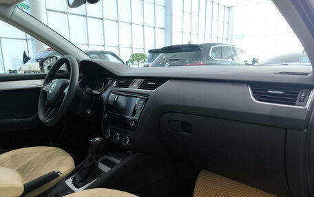 Skoda Octavia, 2019 год, 1 750 000 рублей, 13 фотография