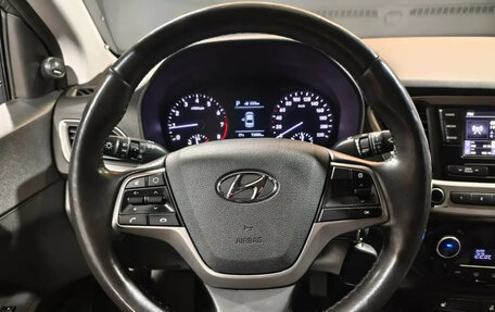 Hyundai Solaris II рестайлинг, 2017 год, 1 399 000 рублей, 10 фотография