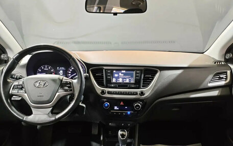 Hyundai Solaris II рестайлинг, 2017 год, 1 399 000 рублей, 8 фотография