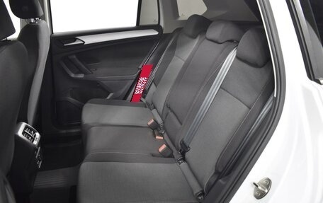Volkswagen Tiguan II, 2021 год, 2 498 900 рублей, 9 фотография