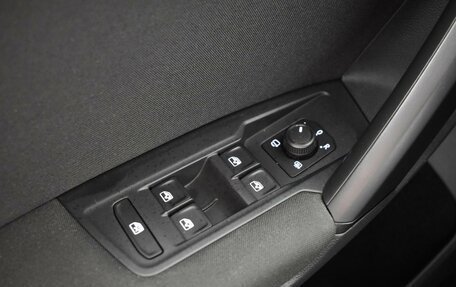 Volkswagen Tiguan II, 2021 год, 2 498 900 рублей, 23 фотография