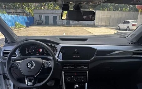 Volkswagen T-Cross I, 2022 год, 1 380 000 рублей, 12 фотография