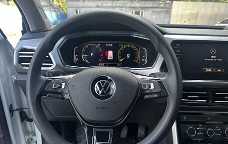 Volkswagen T-Cross I, 2022 год, 1 380 000 рублей, 10 фотография