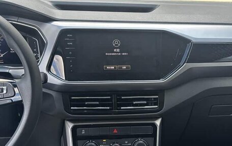 Volkswagen T-Cross I, 2022 год, 1 380 000 рублей, 11 фотография
