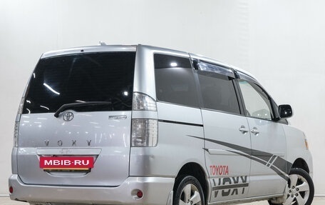Toyota Voxy II, 2006 год, 1 149 000 рублей, 7 фотография