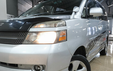 Toyota Voxy II, 2006 год, 1 149 000 рублей, 9 фотография
