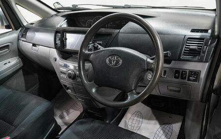 Toyota Voxy II, 2006 год, 1 149 000 рублей, 16 фотография