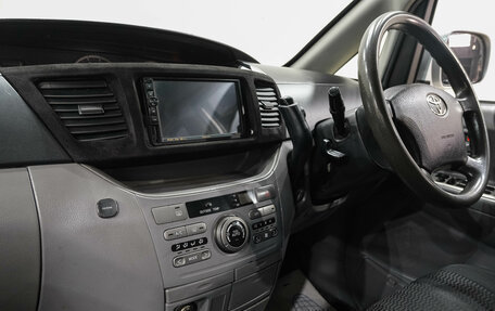 Toyota Voxy II, 2006 год, 1 149 000 рублей, 21 фотография