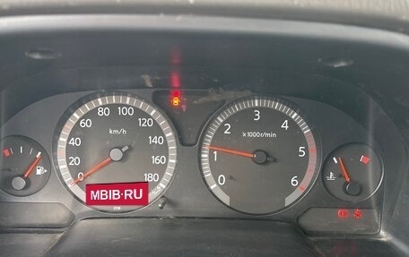 Nissan Patrol, 2004 год, 1 300 000 рублей, 9 фотография
