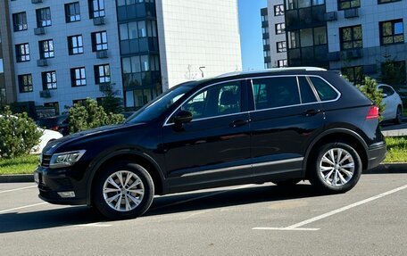 Volkswagen Tiguan II, 2017 год, 1 990 000 рублей, 3 фотография