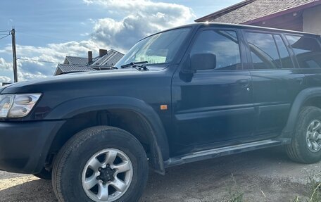 Nissan Patrol, 2004 год, 1 300 000 рублей, 13 фотография