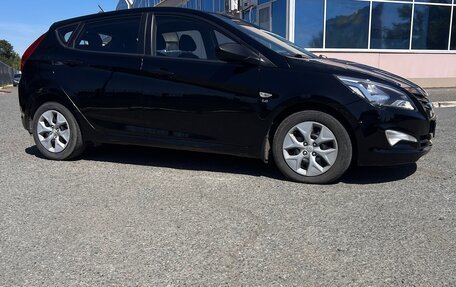 Hyundai Solaris II рестайлинг, 2015 год, 950 000 рублей, 5 фотография