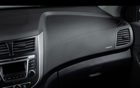 Hyundai Solaris II рестайлинг, 2015 год, 950 000 рублей, 13 фотография