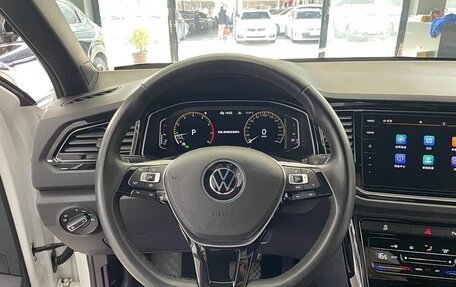 Volkswagen T-Roc I, 2022 год, 1 460 000 рублей, 8 фотография