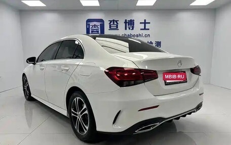 Mercedes-Benz A-Класс, 2022 год, 1 650 000 рублей, 3 фотография