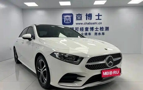 Mercedes-Benz A-Класс, 2022 год, 1 650 000 рублей, 18 фотография
