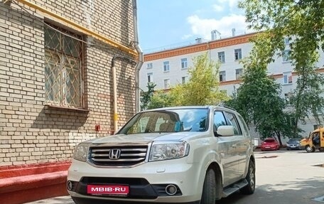 Honda Pilot III рестайлинг, 2013 год, 2 600 000 рублей, 1 фотография