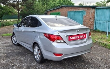 Hyundai Solaris II рестайлинг, 2012 год, 1 200 000 рублей, 4 фотография