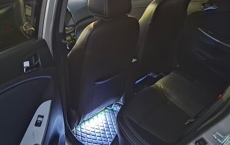 Hyundai Solaris II рестайлинг, 2012 год, 1 200 000 рублей, 7 фотография