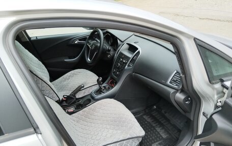 Opel Astra J, 2012 год, 720 000 рублей, 5 фотография
